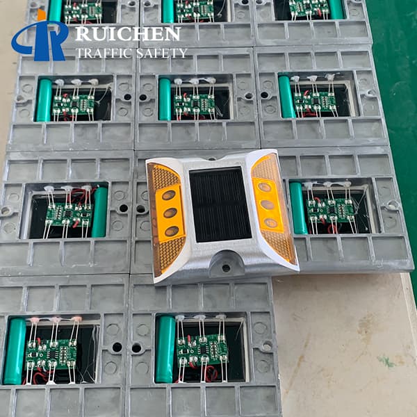 <h3>Half Moon Led Solar Road Stud For Car Park In Korea-RUICHEN </h3>
